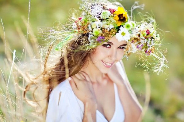 Праздник Троицы: обычаи украшать дом зеленью, гадать и пускать венки пошли еще со времен Киевской Руси
