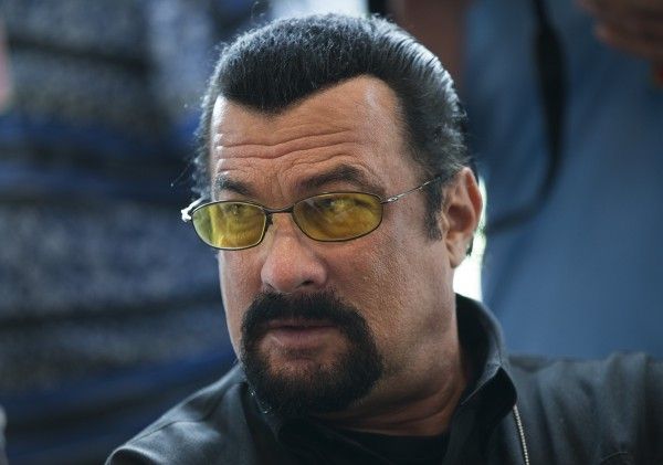 мериканский актер Стивен Сигал