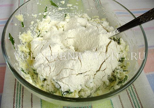 kak-prigotovit-syrniki-22